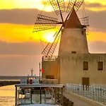 - A Casa Di Arella Relax E Piscina * Marsala