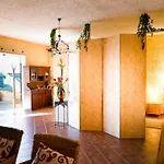 - A Casa Di Arella Relax E Piscina * Marsala
