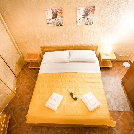 - A Casa Di Arella Relax E Piscina * Marsala