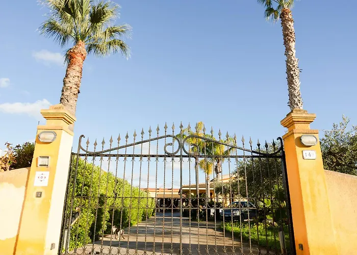 - A Casa Di Arella Relax E Piscina Марсала